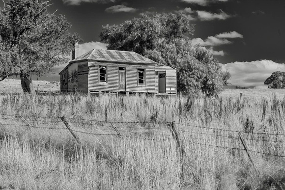 House on a Hill Castlemaine region.